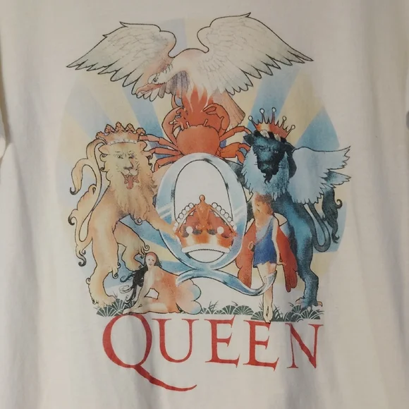 Lucky Brand White Queen Merch Tee - Picture 2 of 5